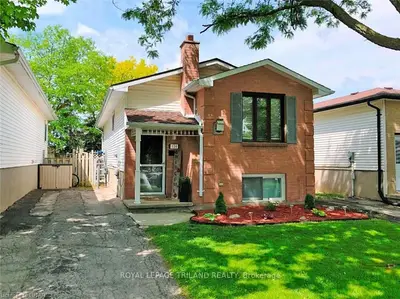 134 OLYMPIC Crescent, London North, ON N6G 3P7