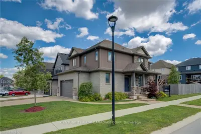 2440 SEVEN OAKS Ridge, London South, ON N6M 0E5