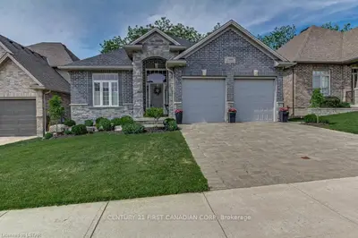 2800 Sheffield Place, London South, ON N6M 0E5