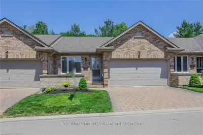 1241 BEAVERBROOK Avenue 37, London North, ON N6H 5P1