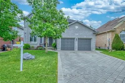 102 TYNEDALE Avenue, London North, ON N6H 5P7