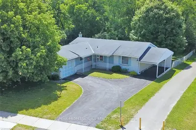 1282 GLENORA Drive, London North, ON N5X 1T5
