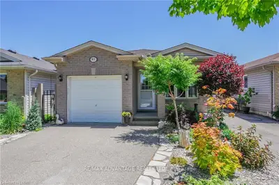 97 SIMMS Court, London South, ON N5Z 5E7