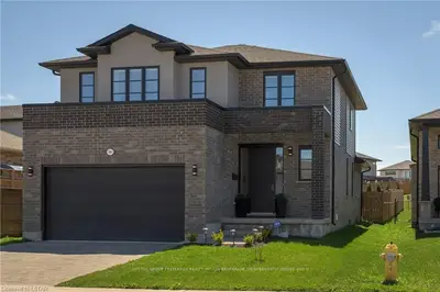 1841 WATEROAK Drive, London North, ON N6G 5B4