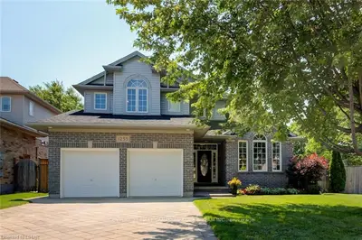 1255 GAGEL Street, London South, ON N6K 4V3