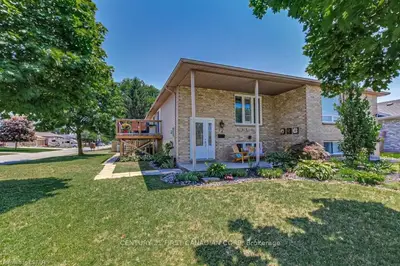 14 LAMANTIA Avenue, Strathroy-Caradoc, ON N7G 3Z5