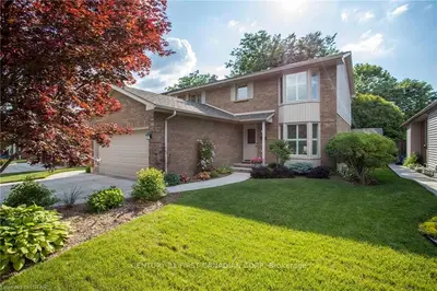 78 CHALFONT Crescent, London North, ON N6H 4X9