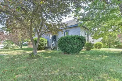 329 QUEEN Street, Norfolk County, ON N4B 1H4