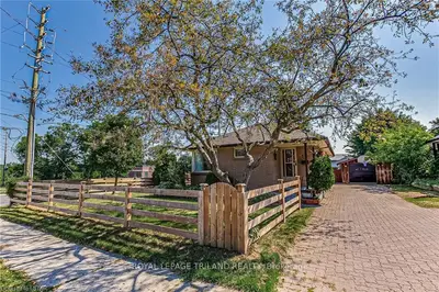 12 THORNE Avenue, London East, ON N5W 4M8
