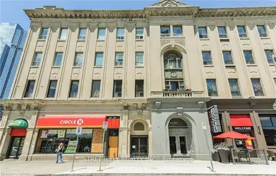 272 DUNDAS Street 302, London East, ON N6B 1T6