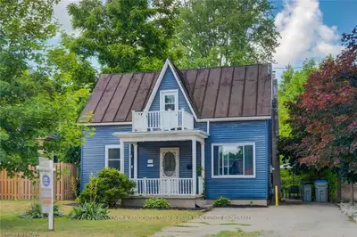 111 CENTRE Street W, Strathroy-Caradoc, ON N7G 1T9