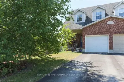 919 THISTLEDOWN Way, London North, ON N6G 4Z7