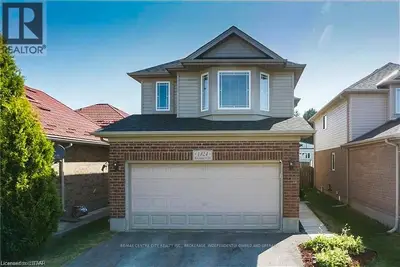 1824 ROLLINGACRES Drive, London North, ON N5X 4K4