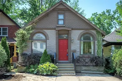 21 EUCLID Avenue, London South, ON N6C 1C2