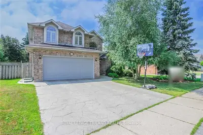 229 ENSIGN Crescent, London South, ON N6J 4V1