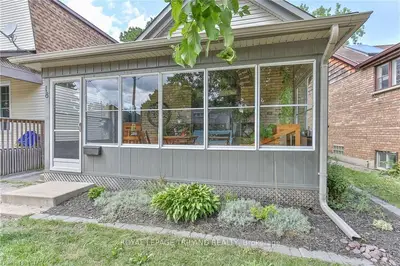 18 EUCLID Avenue, London South, ON N6C 1C1