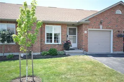 100 STROUD Crescent 11, London South, ON N6E 4A1