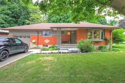 838 OXFORD Street W, London North, ON N6H 1V2