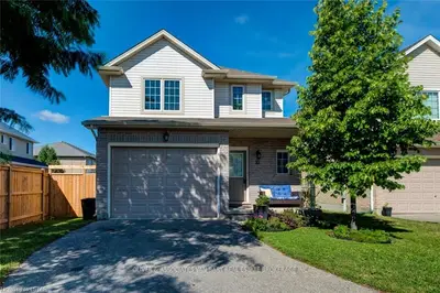 960 Bitterbush Crescent 23, London North, ON N6H 0G1