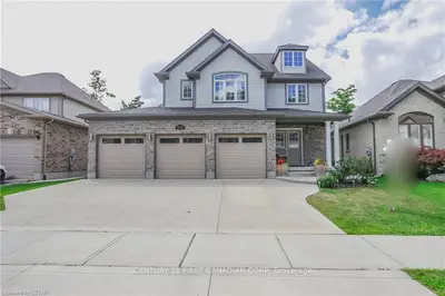931 FOXCREEK Road, London North, ON N6G 0H1