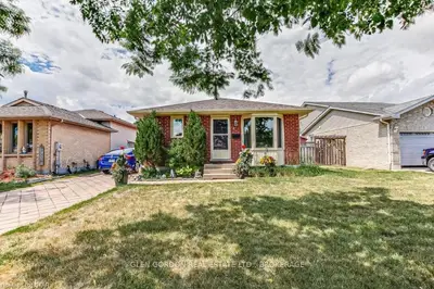 18 VAUBOIS Place, London East, ON N5V 4A6