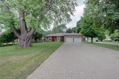 109 KITTRIDGE Avenue, Strathroy-Caradoc, ON N7G 2A9