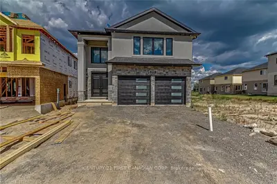 2894 DOYLE Drive, London South, ON N6M 0G9