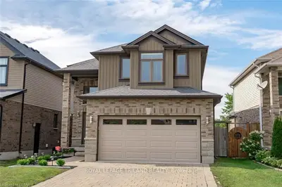 2356 BUROAK Drive, London North, ON N6G 0L1