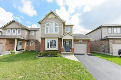 2467 ASIMA Drive, London South, ON N6H 0B3