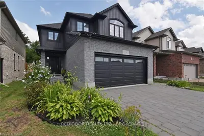 1247 HOWLETT Circle, London North, ON N5X 0K5