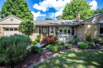 36 DALEVIEW Crescent, London North, ON N5X 1H1