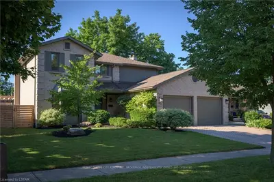 102 MOUNTAINVIEW Crescent, London South, ON N6J 4M8