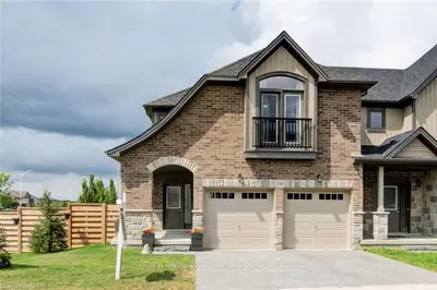 2040 SHORE Road 74, London South, ON N6K 0G3