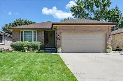 23 LAMANTIA Avenue, Strathroy-Caradoc, ON N7G 3Z5
