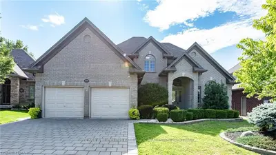2235 LADYSLIPPER Crescent, London South, ON N6K 0A5