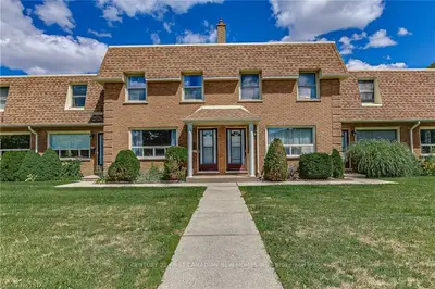 914 NOTRE DAME Drive, London South, ON N6J 3C4
