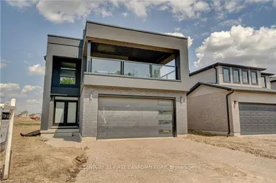 1696 CHELTON Court, London South, ON N6M 0H6
