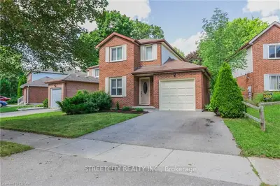 71 WALMER Gardens, London North, ON N6H 4H1