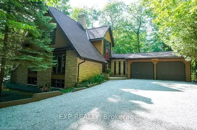 10392 GRAND OAKS Drive, Lambton Shores, ON N0M 1T0