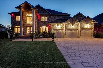 3555 LOYALIST Court, London South, ON N6P 0A5