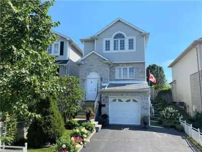 19 PHAIR Crescent, London South, ON N5Z 5B5