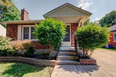 410 BYRON Boulevard, London South, ON N6K 2L7