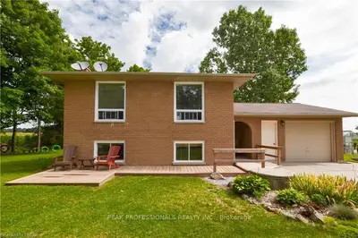21782 BIG BEND Road, Southwest Middlesex, ON N0L 2N0