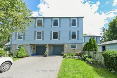 58 MCMASTER Crescent, London South, ON N6K 1N4