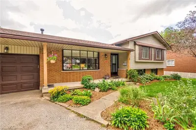 11 LUPUS Place, London South, ON N6C 4X2