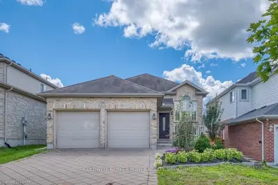 1587 BIRCHWOOD Drive, London South, ON N6K 4X3