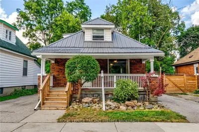7 CUMMINGS Avenue, London North, ON N6H 1J6