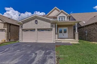 1956 WATEROAK Drive, London North, ON N6G 5B4