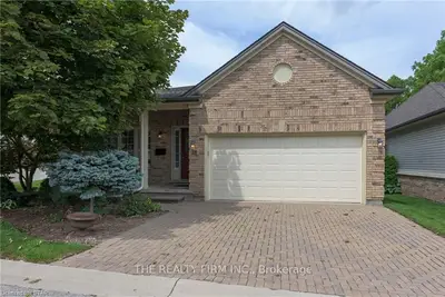 681 COMMISSIONERS Road W 18, London South, ON N6K 4T9
