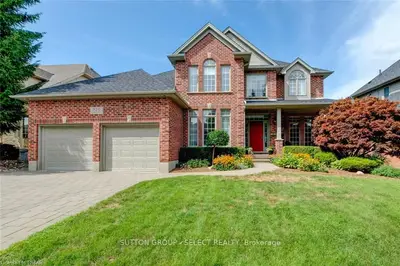 926 ADIRONDACK Road, London South, ON N6K 4W7